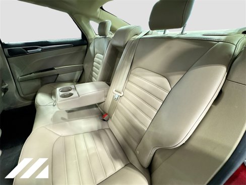 Used 2019 Ford Fusion SEL image 26