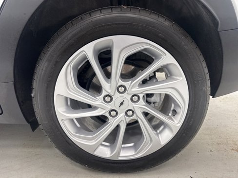 Used 2022 Chevrolet Bolt EUV LT w/ Driver Confidence Package image 36