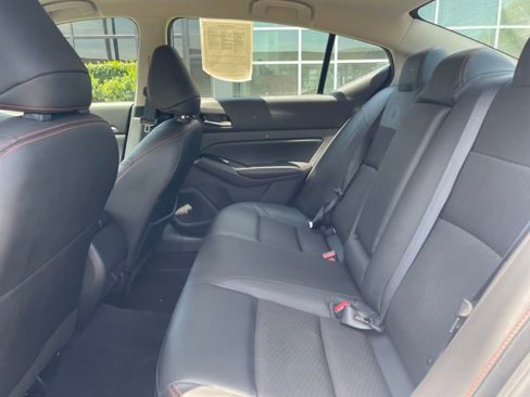 Used 2024 Nissan Altima 2.5 SR image 13