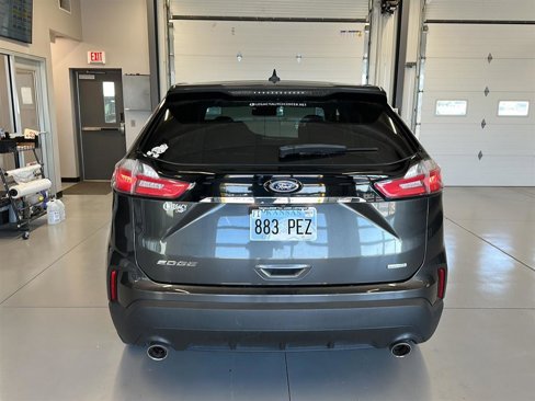 Used 2019 Ford Edge SE image 4