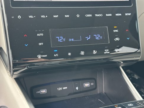 Used 2022 Hyundai Tucson Limited image 27