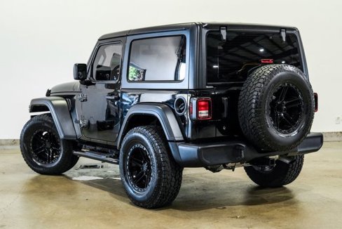 Used 2023 Jeep Wrangler Sport image 31