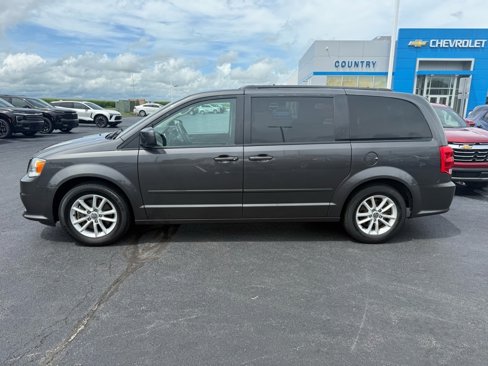 Used 2016 Dodge Grand Caravan SXT image 2