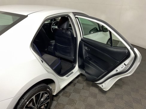 Used 2017 Toyota Corolla L image 31