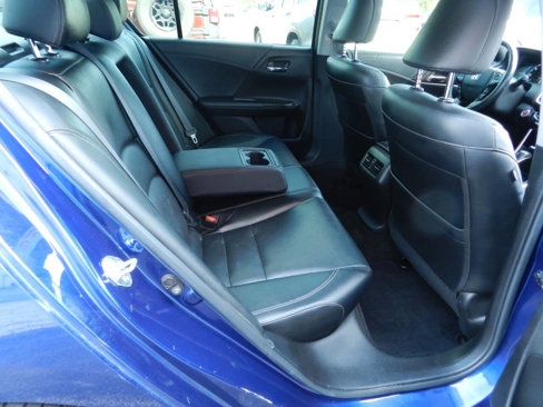 Used 2017 Honda Accord EX-L image 12