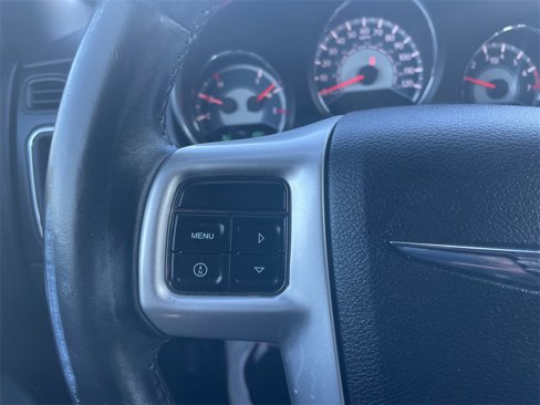 Used 2013 Chrysler 200 Touring image 23