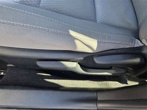 Used 2016 Toyota Corolla LE image 13