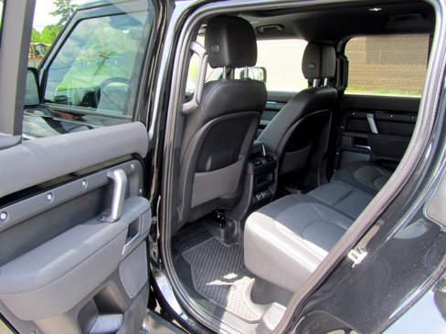 Used 2023 Land Rover Defender 110 X-Dynamic SE image 20