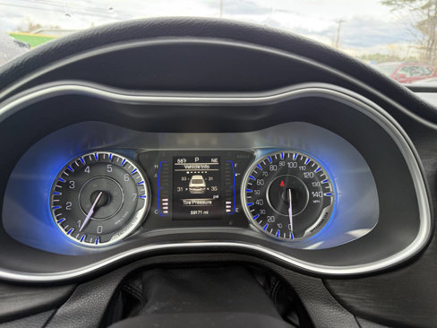 Used 2015 Chrysler 200 Limited image 20