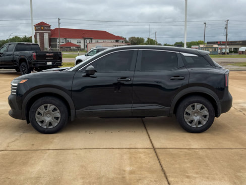 Used 2025 Nissan Kicks S image 3