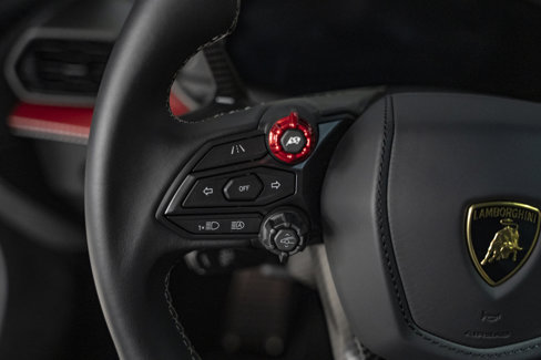 Used 2024 Lamborghini Revuelto image 38