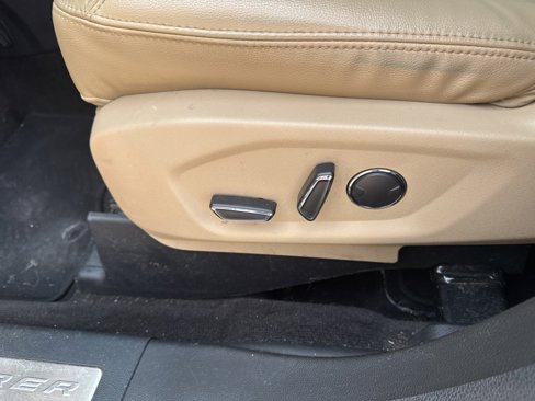Used 2016 Ford Explorer Limited image 12