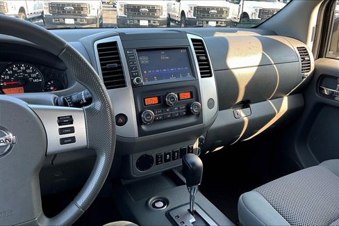Used 2021 Nissan Frontier SV image 6