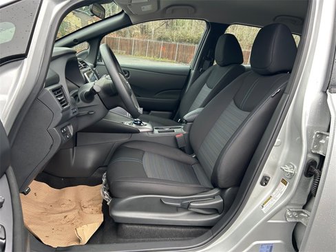 New 2025 Nissan Leaf S image 10