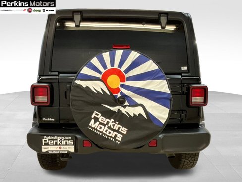 Used 2023 Jeep Wrangler Sahara image 5