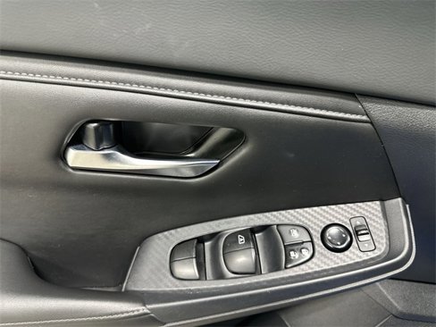 Used 2023 Nissan Sentra SV image 17