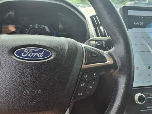 Used 2022 Ford Edge Titanium image 16