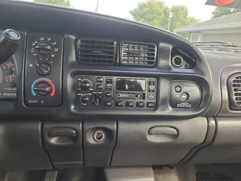Used 1998 Dodge Ram 1500 Truck 2WD Regular Cab image 17