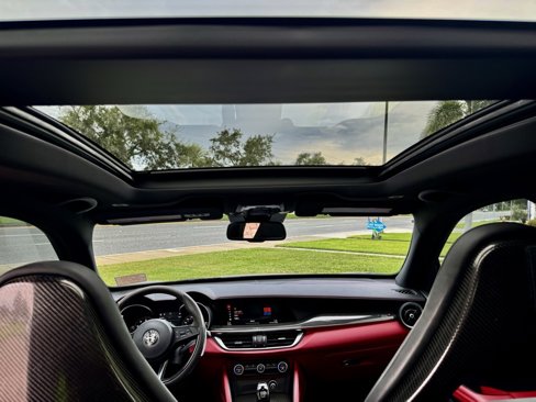Used 2019 Alfa Romeo Stelvio Quadrifoglio image 21