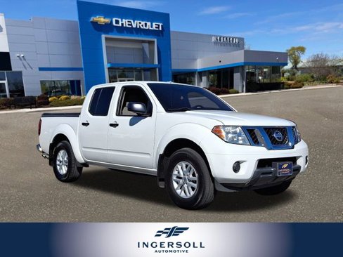 Used 2018 Nissan Frontier SV image 1