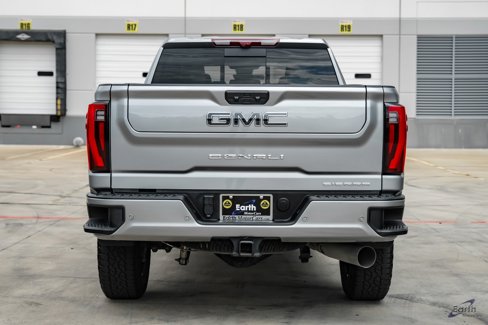 Used 2024 GMC Sierra 2500 Denali Ultimate image 10