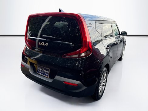 Used 2022 Kia Soul LX image 7