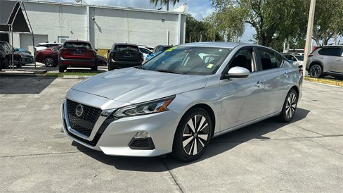 Used 2022 Nissan Altima 2.5 SV image 3