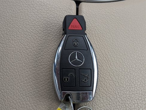 Used 2019 Mercedes-Benz GLC 300 image 30