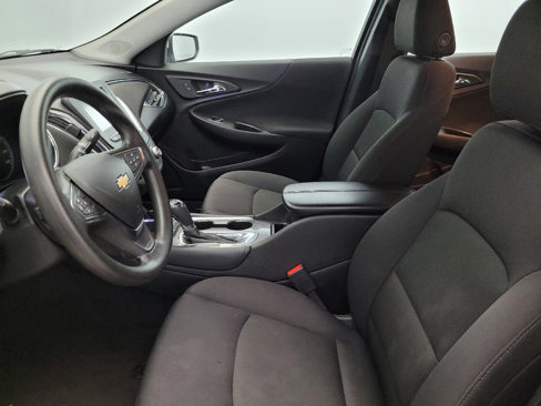 Used 2017 Chevrolet Malibu LT image 17
