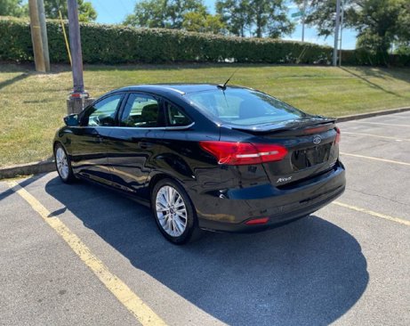 Used 2016 Ford Focus Titanium image 3