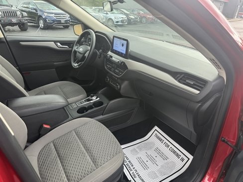 Used 2020 Ford Escape SE image 29