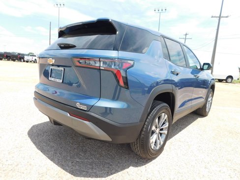 New 2026 Chevrolet Equinox LT image 2