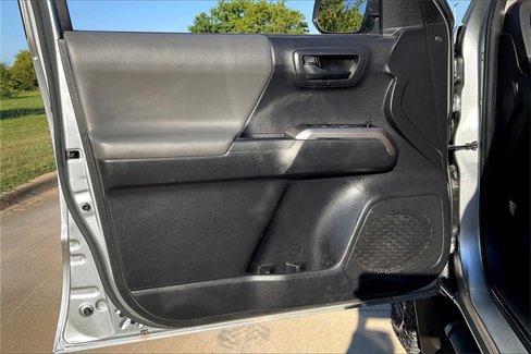Used 2022 Toyota Tacoma SR5 image 24