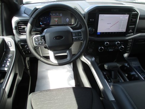New 2025 Ford F150 XLT image 10
