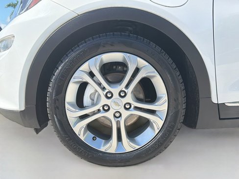 Used 2020 Chevrolet Bolt LT image 32