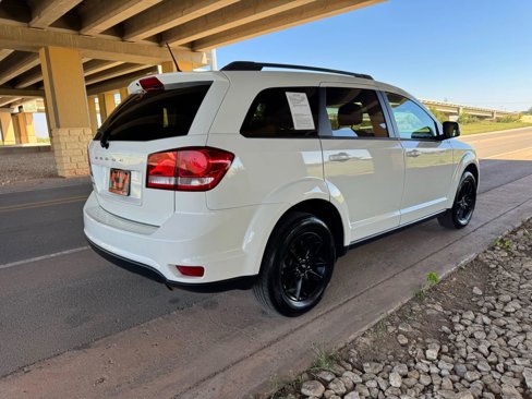 Used 2019 Dodge Journey SE w/ Premium Group image 3