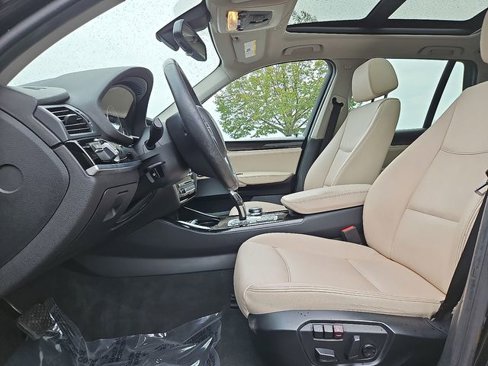 Used 2017 BMW X3 xDrive28i image 11