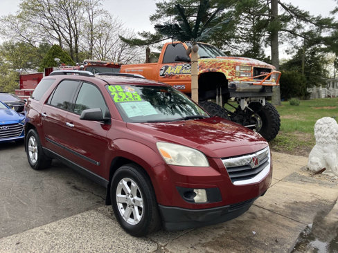 Used 2008 Saturn Outlook XE w/ Advanced Audio Package image 2
