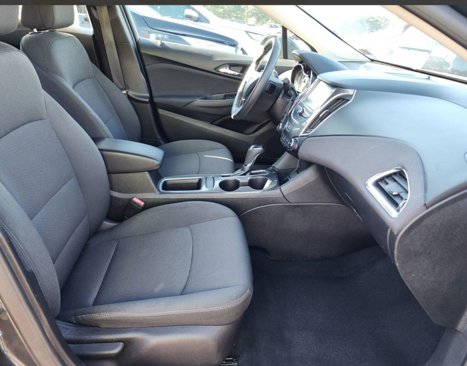Used 2018 Chevrolet Cruze LT w/ Convenience Package image 12