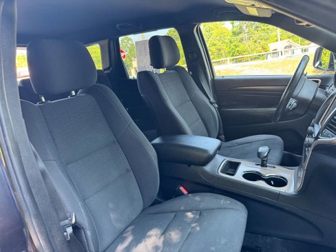 Used 2014 Jeep Grand Cherokee Laredo w/ 18" Wheel & 8.4" Radio Group image 18