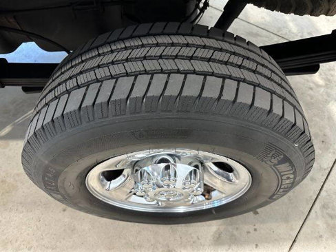 Used 2012 RAM 2500 ST w/ Chrome Appearance Group image 8