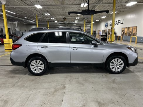 Used 2019 Subaru Outback 2.5i Premium image 9