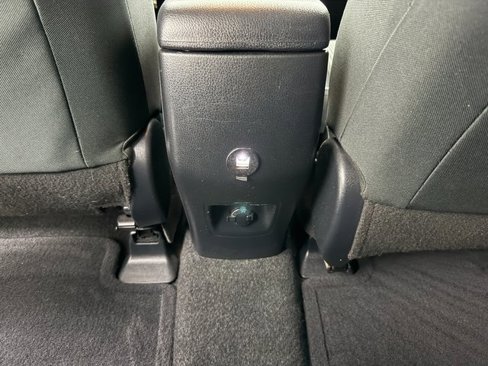 Used 2018 Toyota RAV4 LE image 32