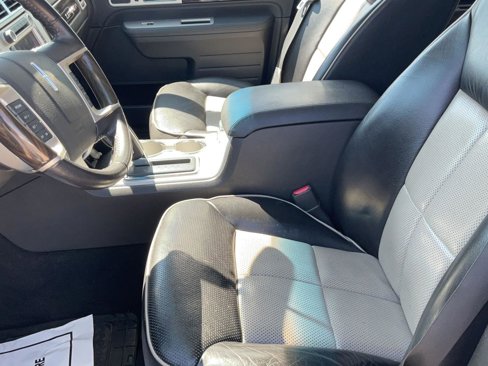 Used 2008 Lincoln MKX AWD image 10