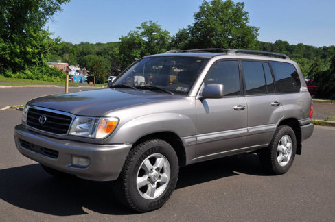 Used 2001 Toyota Land Cruiser image 1