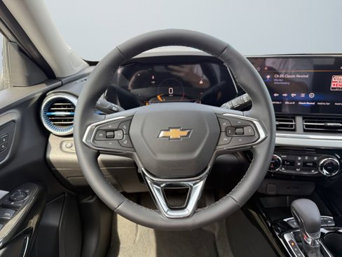New 2025 Chevrolet Trax LT w/ Driver Confidence Package image 12