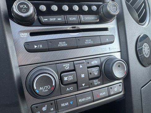 Used 2015 Honda Pilot Touring image 29