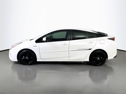 Used 2017 Toyota Prius Four Touring image 4