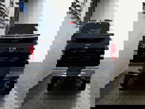 Used 2017 Ford F150 XLT image 4