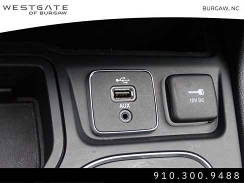 Used 2019 Jeep Cherokee Latitude Plus w/ Comfort/Convenience Group image 27